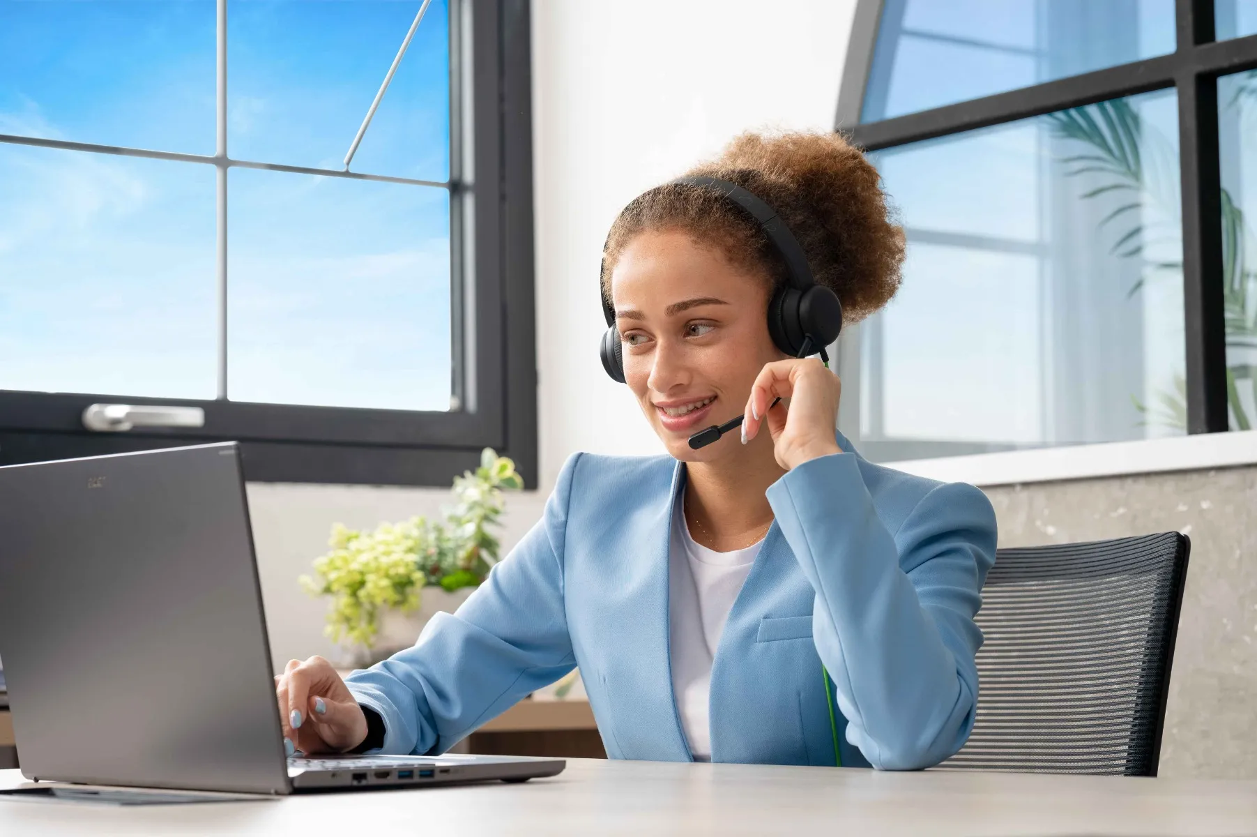 Conference On-Ear Headphones - Image 2